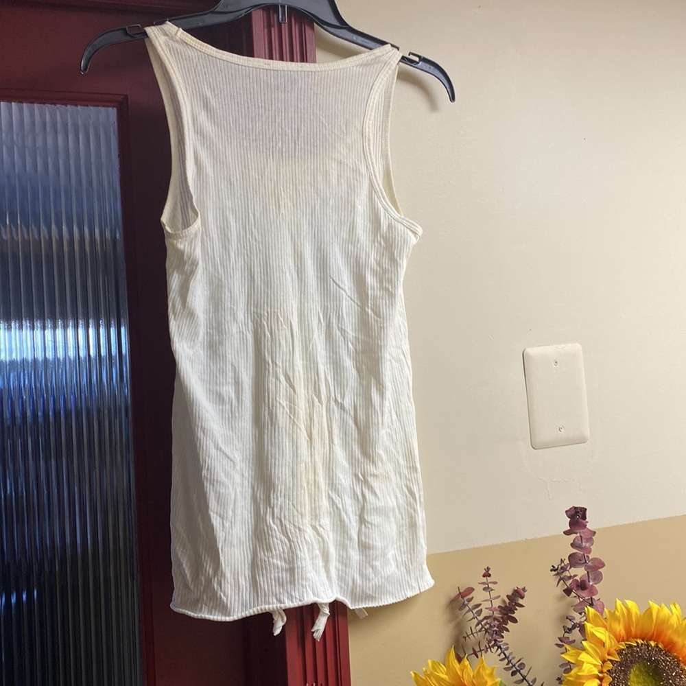 Alara 💯 Cotton Ribbed Stretch Top - Picture 3 of 7